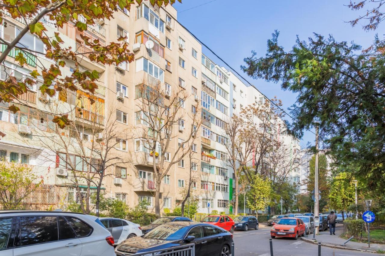 Timpuri Noi - 54 By Mrg * Bucharest
