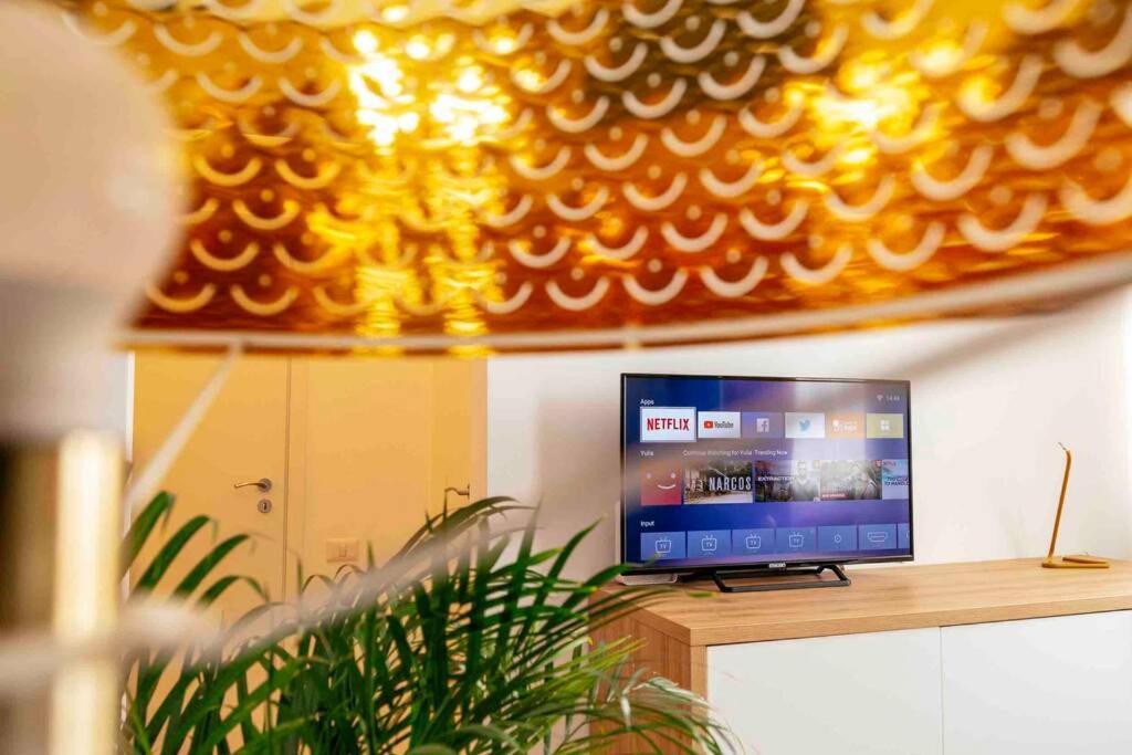 Apartment Beautiful - Location - Netflix+balcony