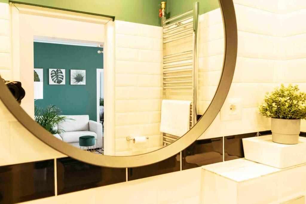 Apartment Beautiful - Location - Netflix+balcony *