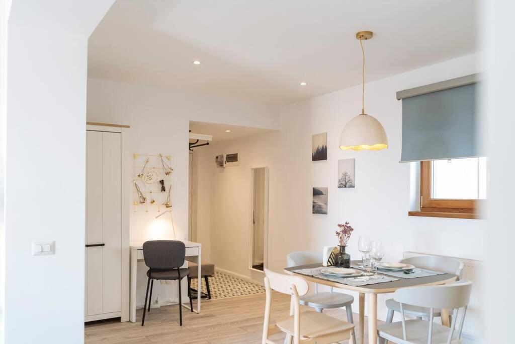Apartment Sunny 2br Flat - Old Town View *