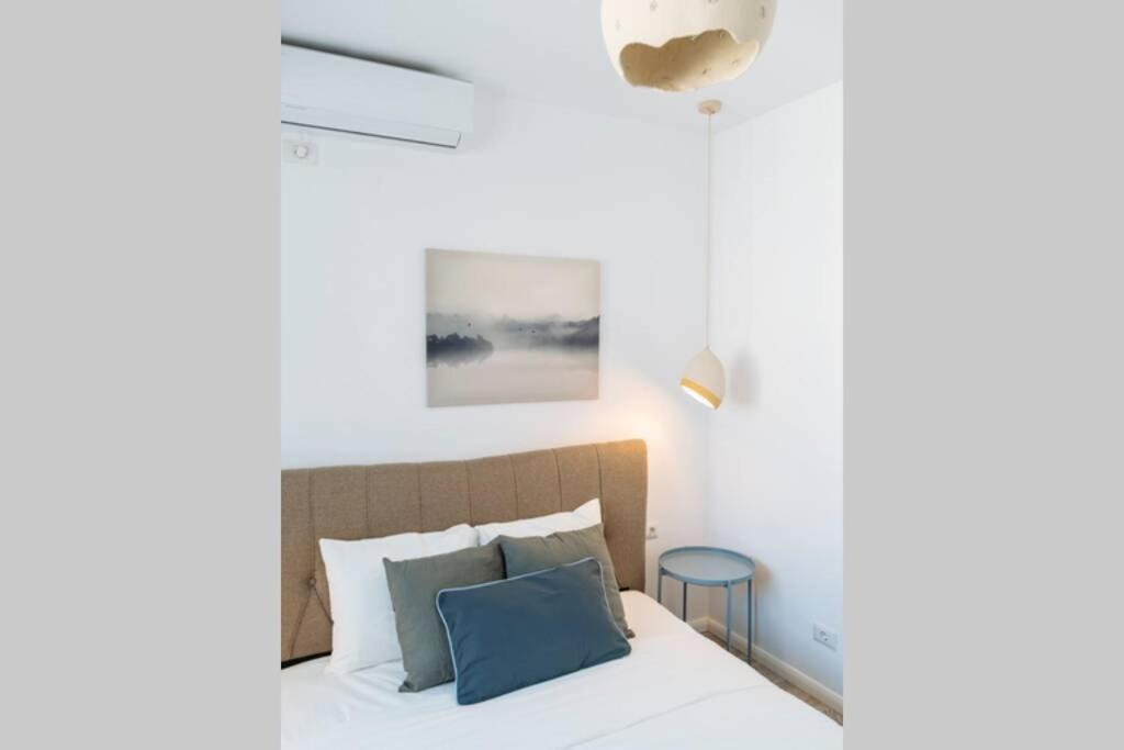 Sunny 2br Flat - Old Town View Apartment