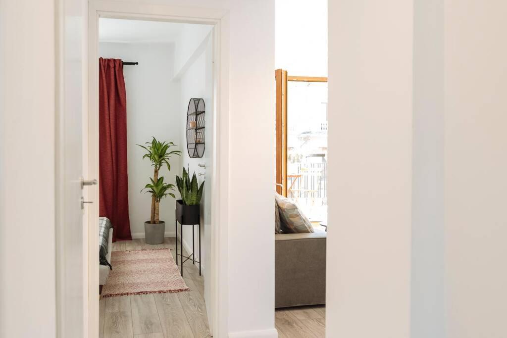 Apartment Sunny 2br Flat - Old Town View