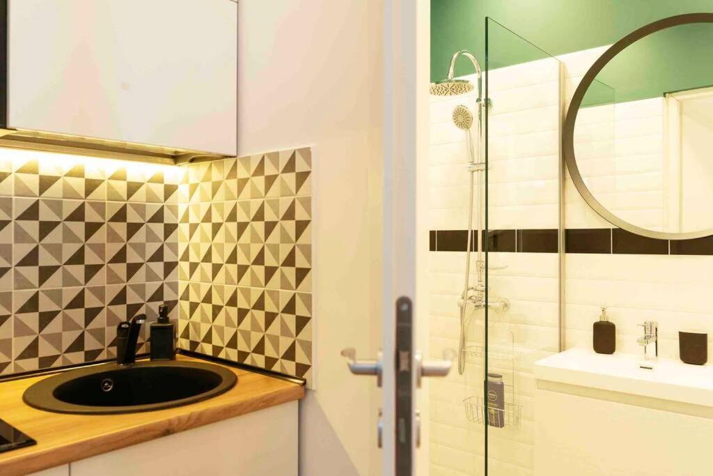 Apartment Beautiful - Location - Netflix+balcony Bucharest
