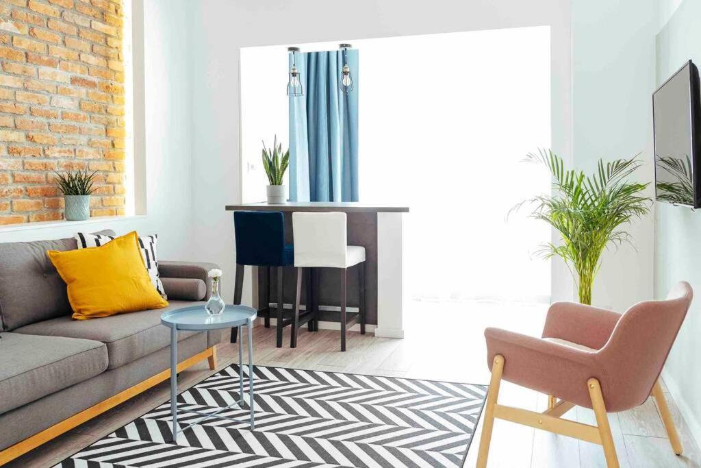 Beautiful - Location + Netflix