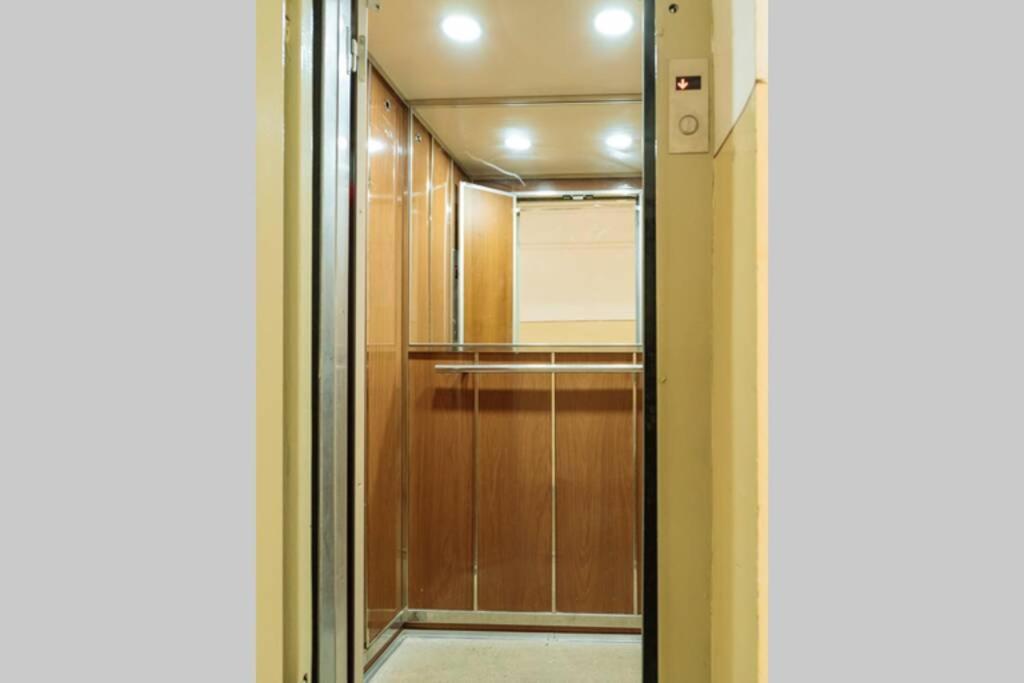 Sunny 2br Flat - Old Town View Apartment *