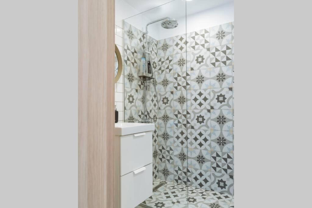 Apartment Sunny 2br Flat - Old Town View