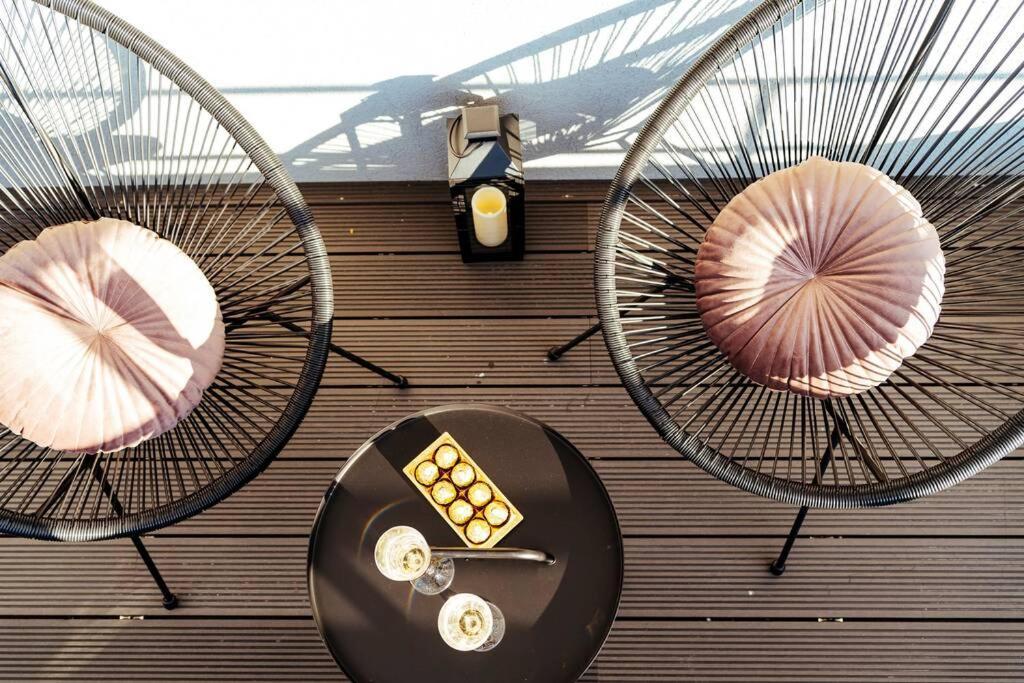 Sunset Terrace In The Old Town Apartament