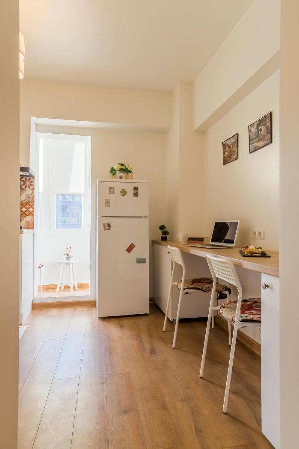 Apartament T By Mrg Bucureşti