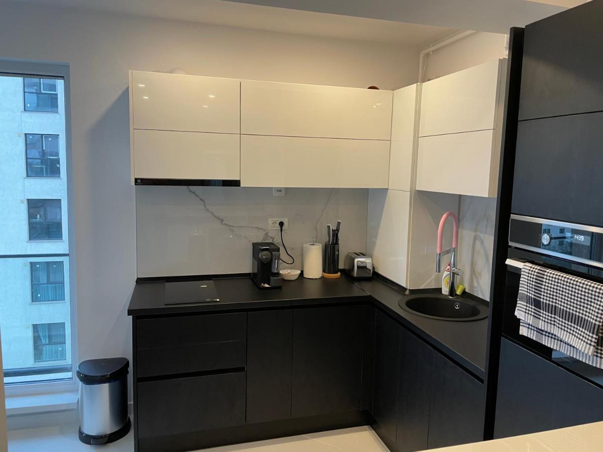 Stylish Westpark 2 View W8 Apartment Bucharest