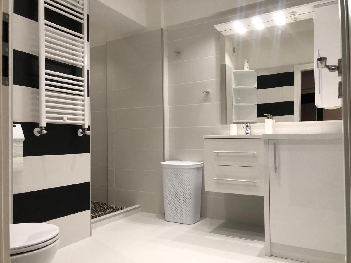 Stylish Westpark 2 View W8 *