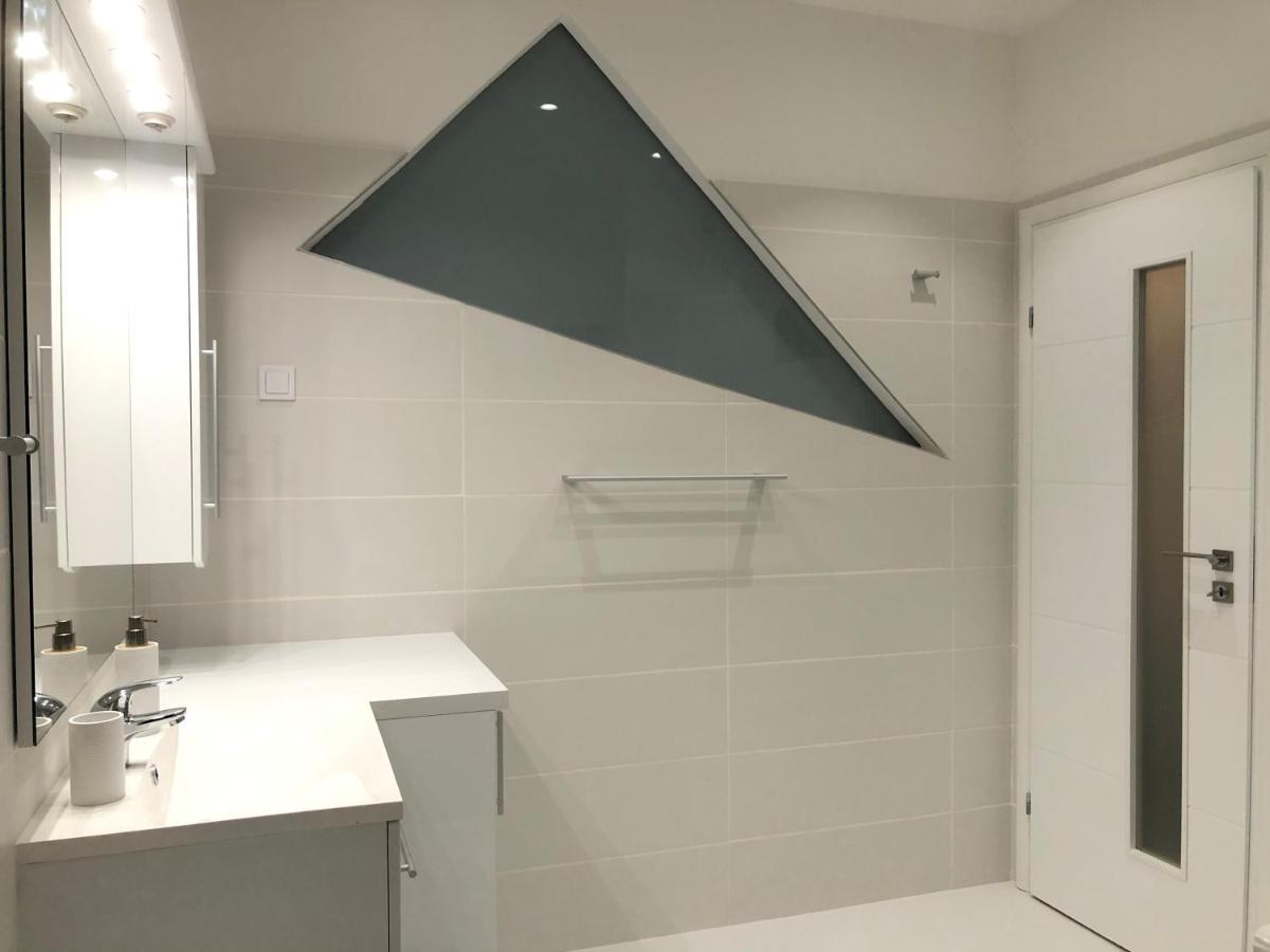 Stylish Westpark 2 View W8