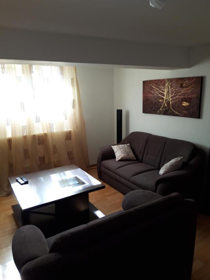 Papas Bucurestii Noi Apartamento *