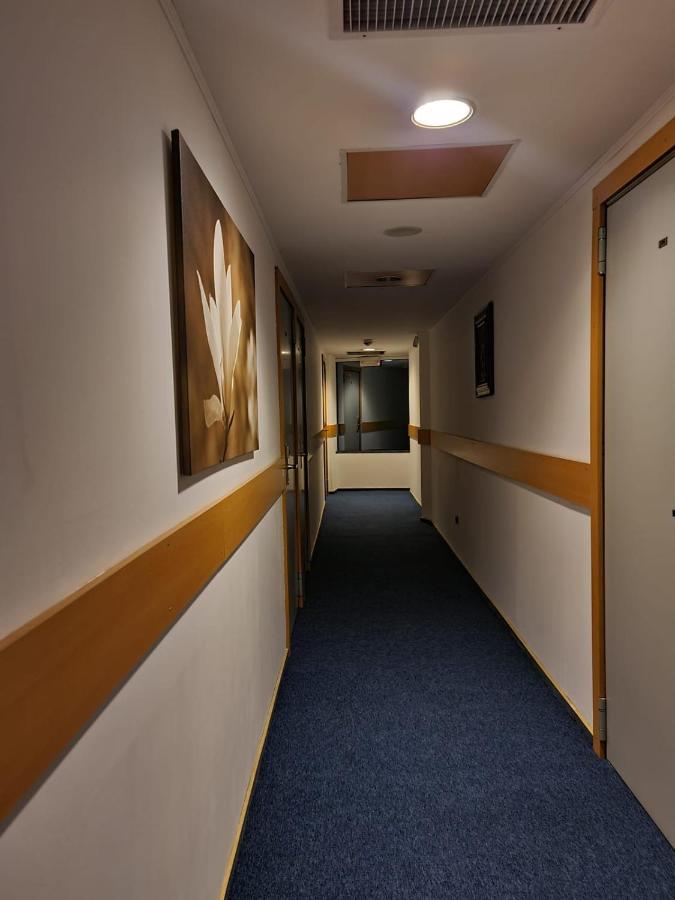 Mojo Hotel 3*