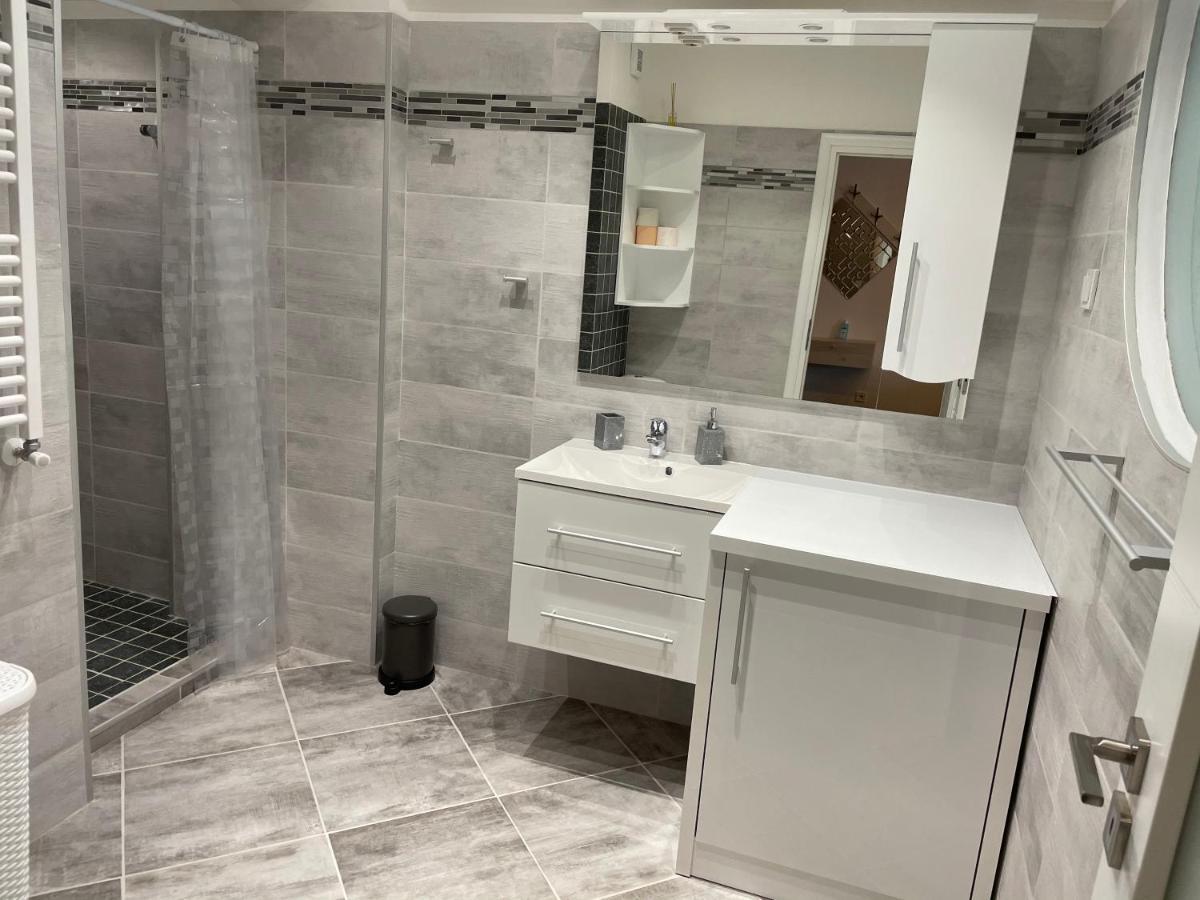 Fancy Westpark 2 Lakeview W7 Bucareste