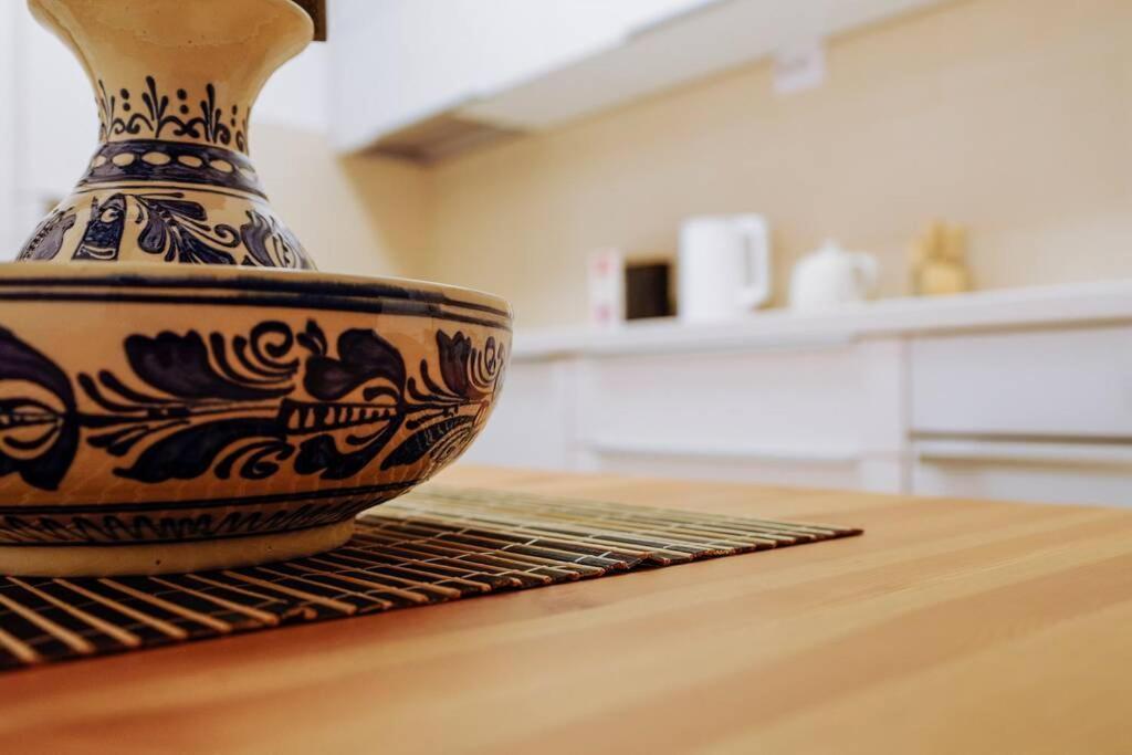 Elegant Vibes Next To Obor Market Apartment *