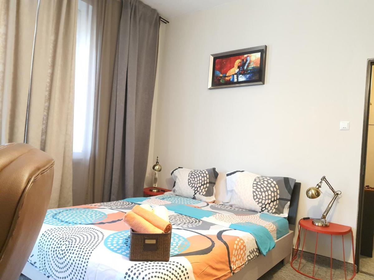 Apartment Global Downtown - Universitate - Calea Victoriei Bucharest