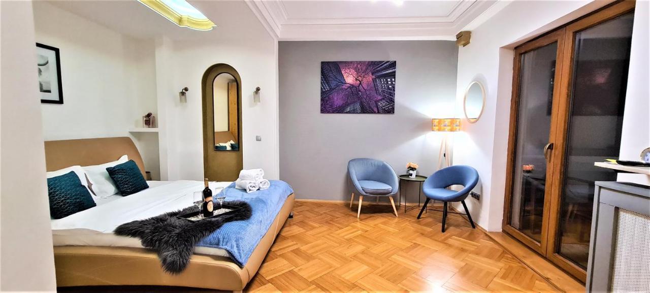 Apartament Central Arghezi Art Deco Piata Universitatii Bucureşti