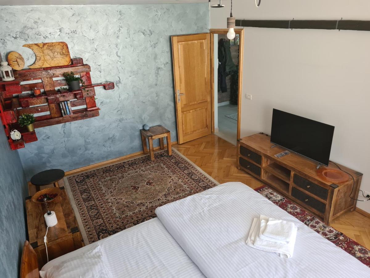 Apartament Aviatiei 61 Bucureşti
