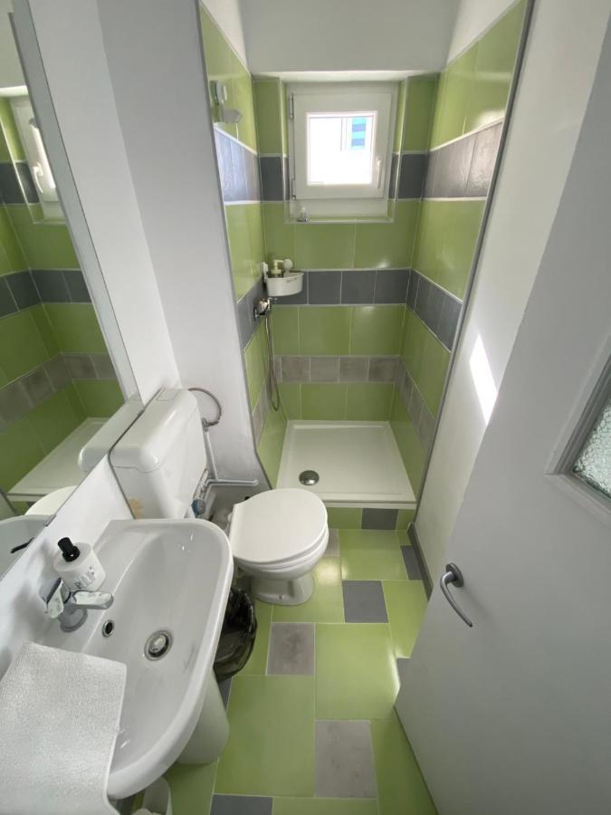 Apartament Victoriei By