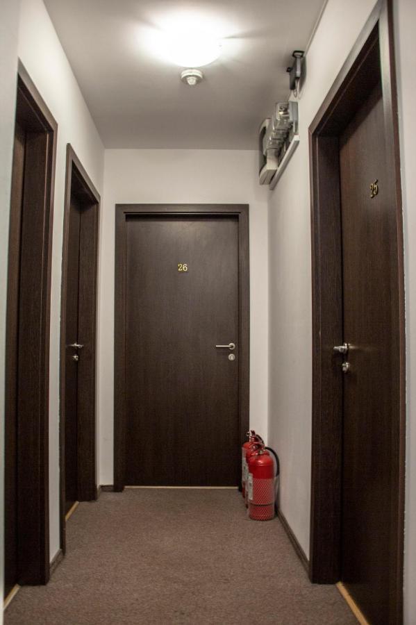 Happy Hotel