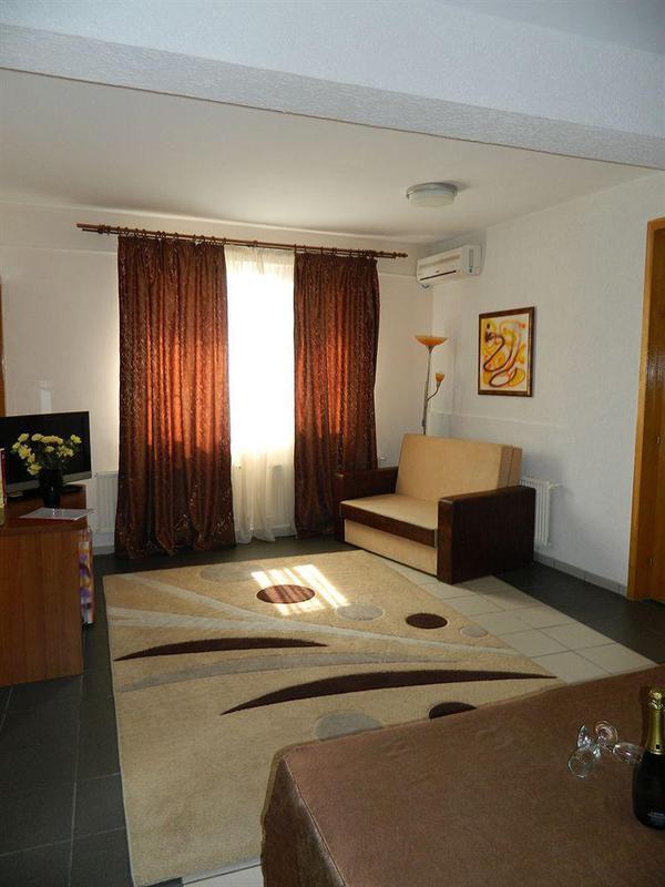 Hotel Tranzzit