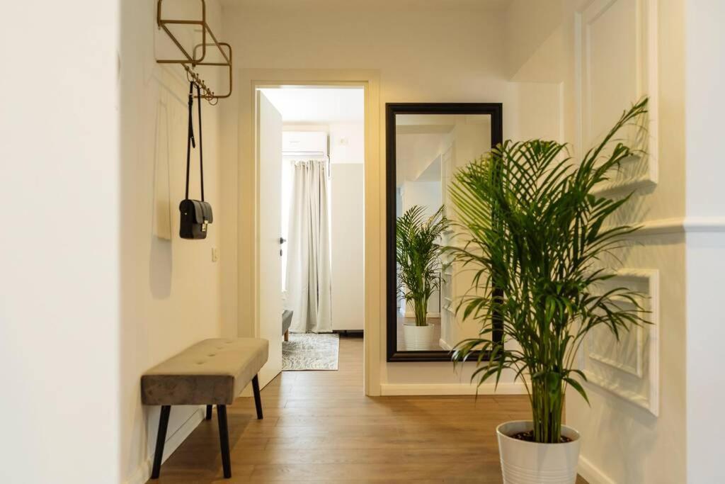 Apartament Panoramic - 4br - Piata Unirii *