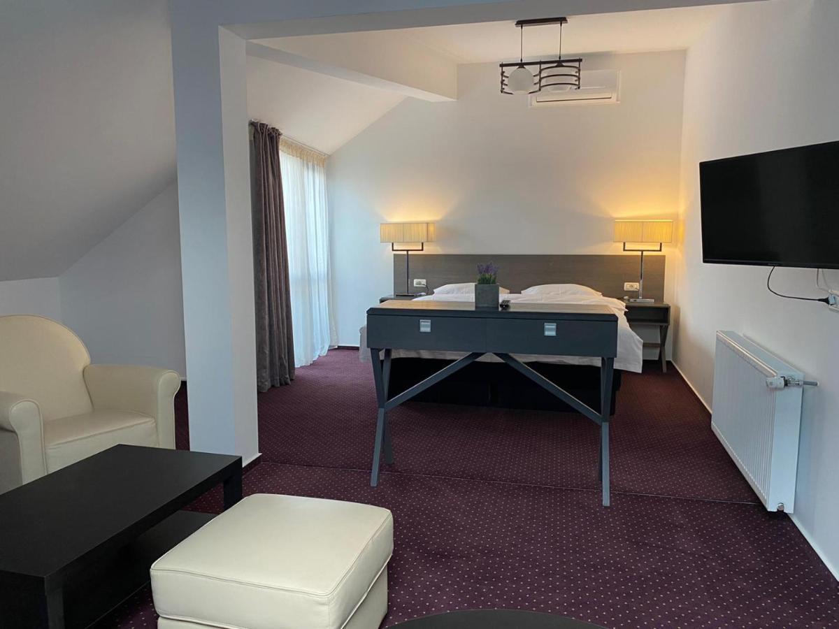 Aparthotel Urban 7