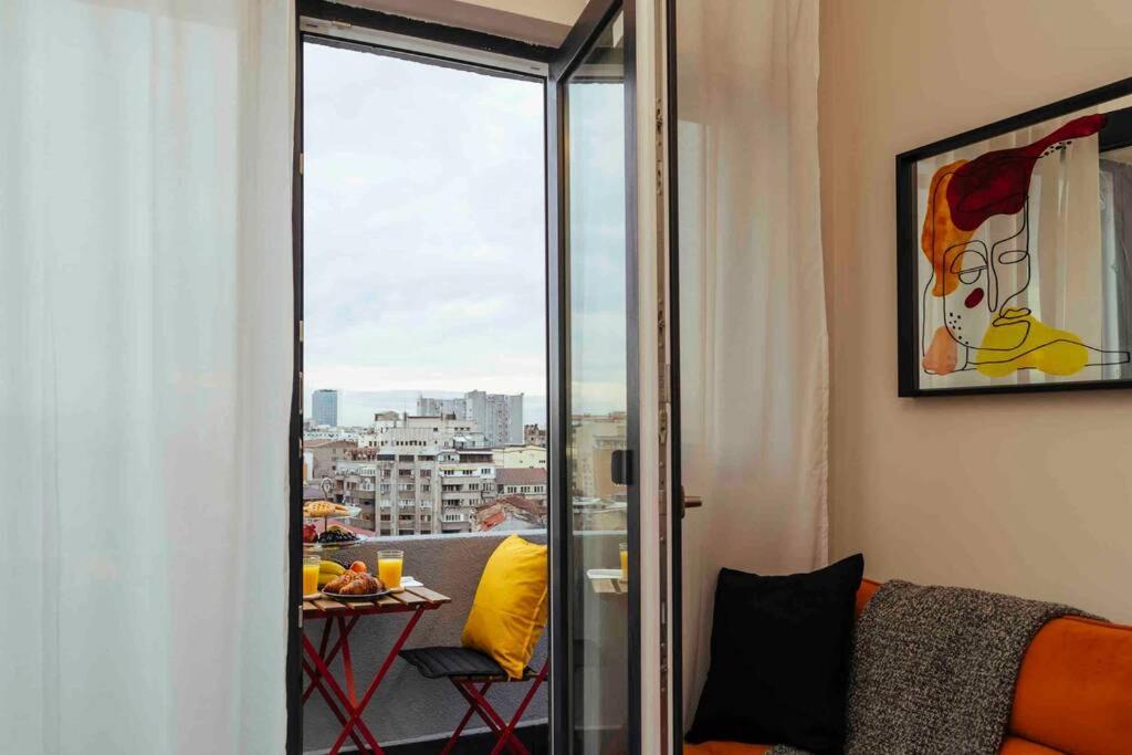 Apartamento Stunning Views - Location - Netflix + Balcony *