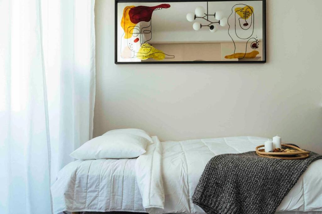 Stunning Views - Location - Netflix + Balcony Apartamento Bucareste