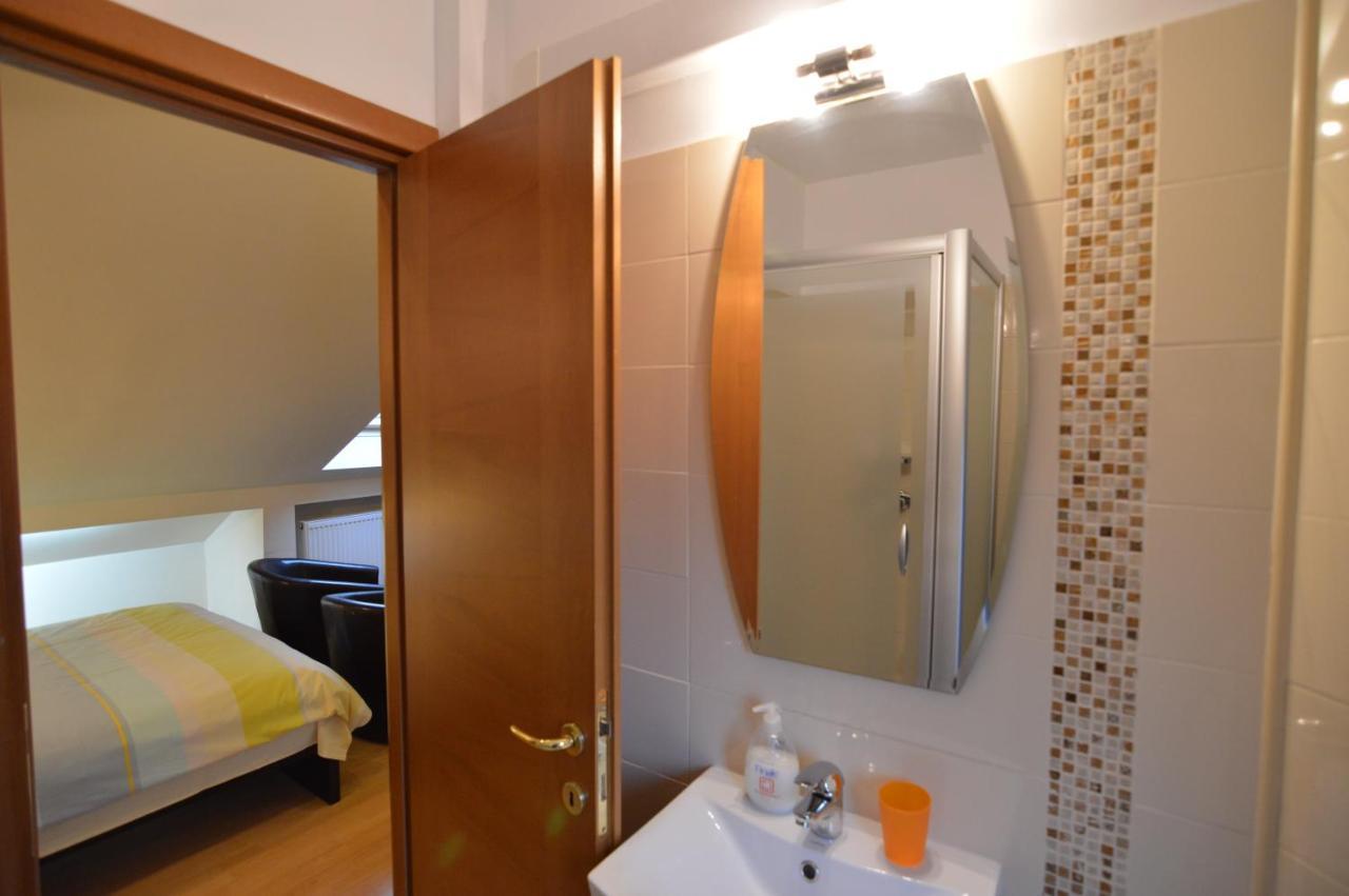 Grandville Apartment *