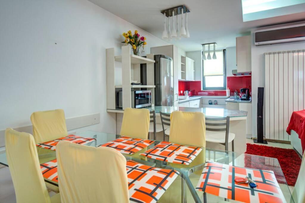 - North Area View Residences - 3 Bedrooms - Herastrau - Baneasa Apartamento Bucareste