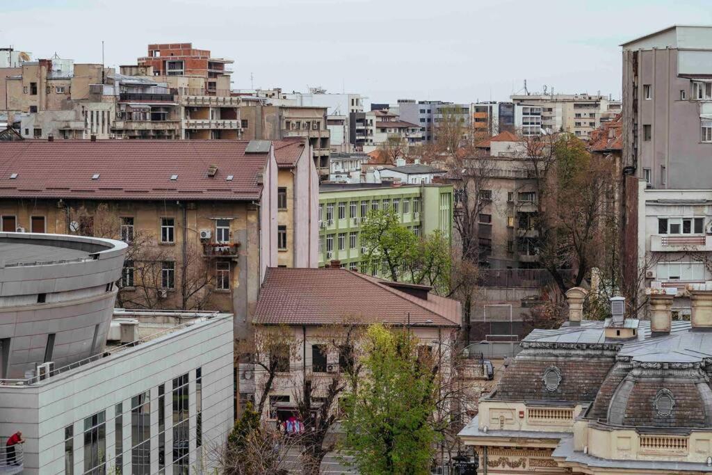 Sunny 2br Flat-top Location-amazing Views *