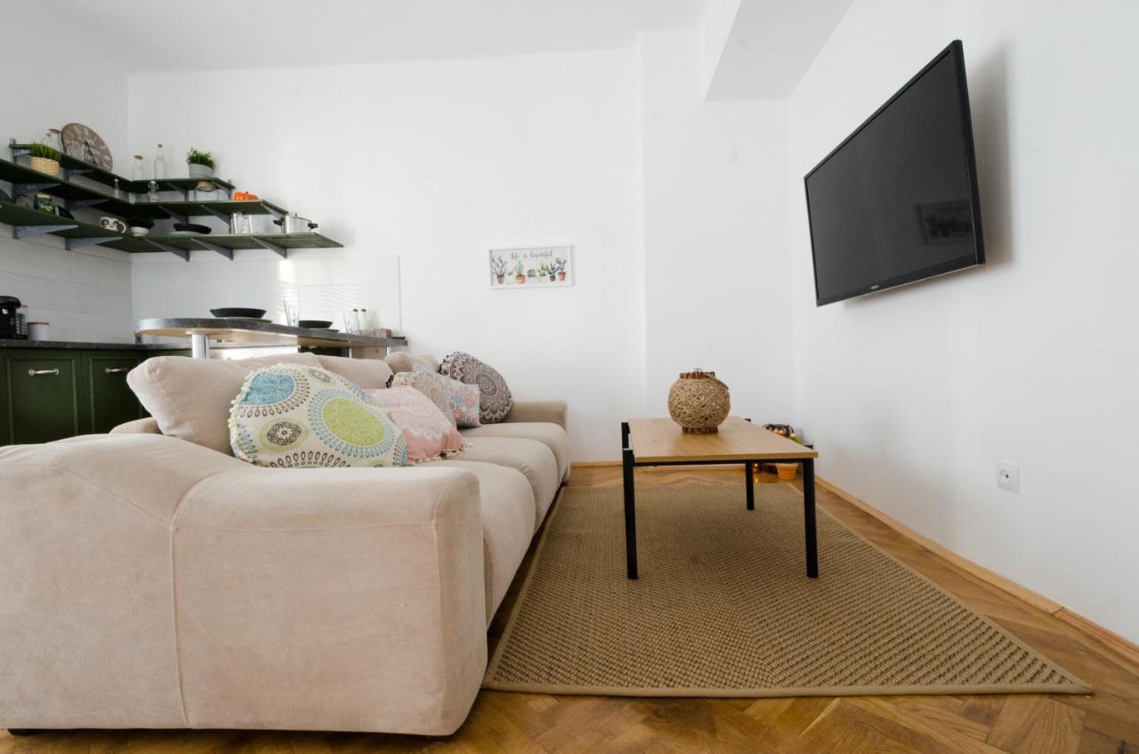 University One Bedroom Loft With Terrace *