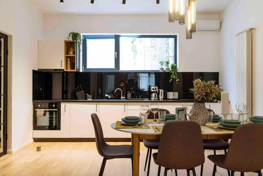 Bright 3Br Flat-Top Location-Green View Balcony
