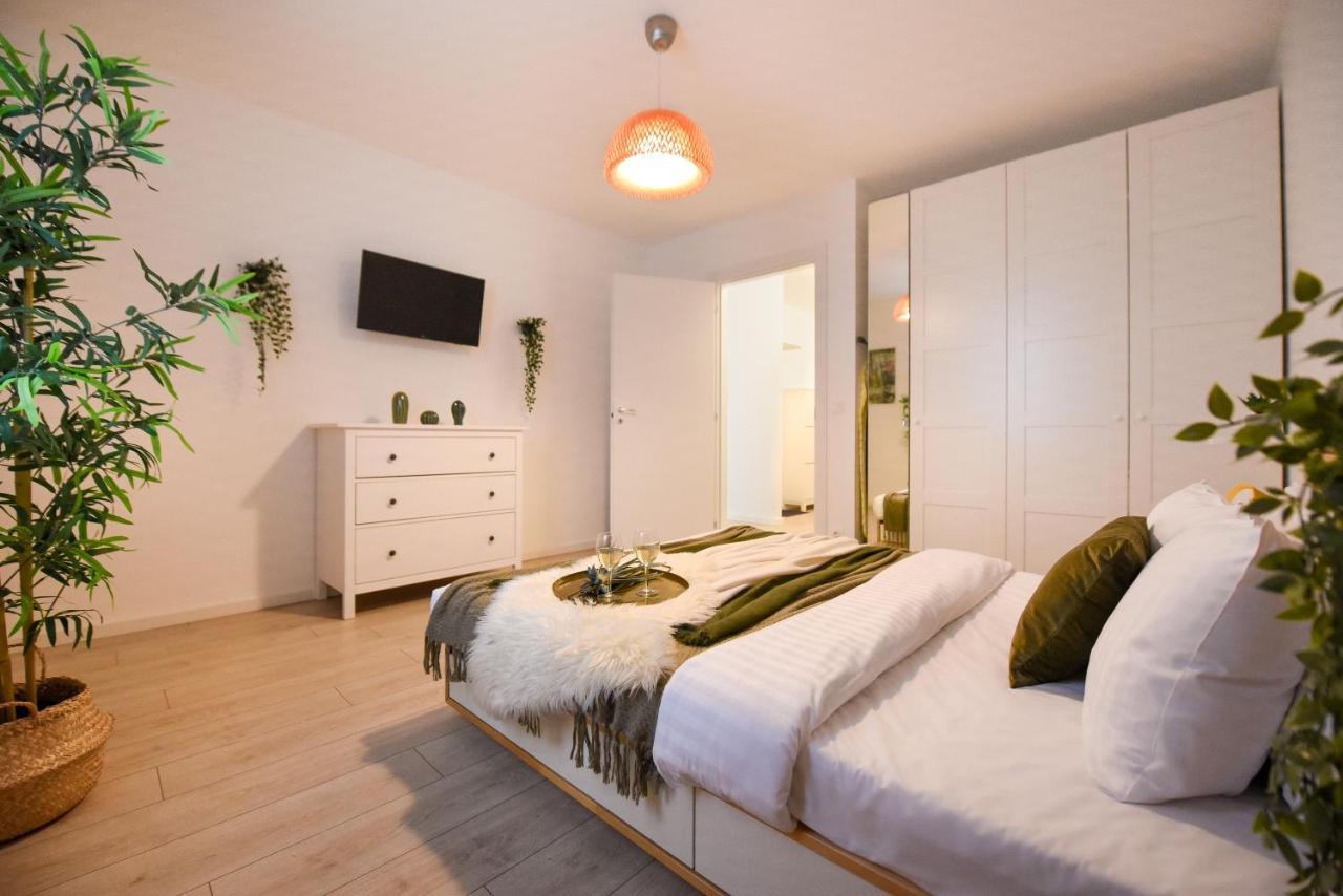 The Comfy Spot - 1 Br-apartment & Parking Included In North Business Area Apartment *