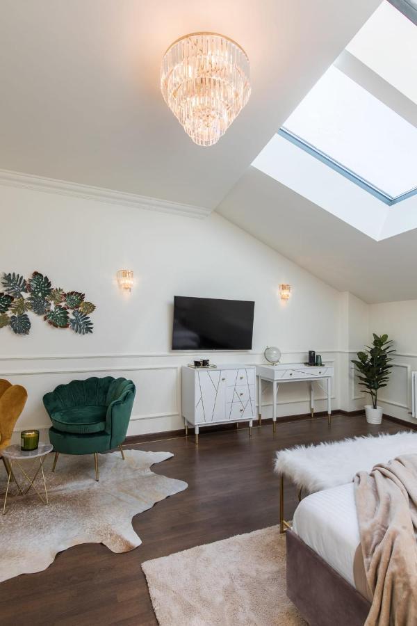 Holt Old Town Luxury 2* Bucharest