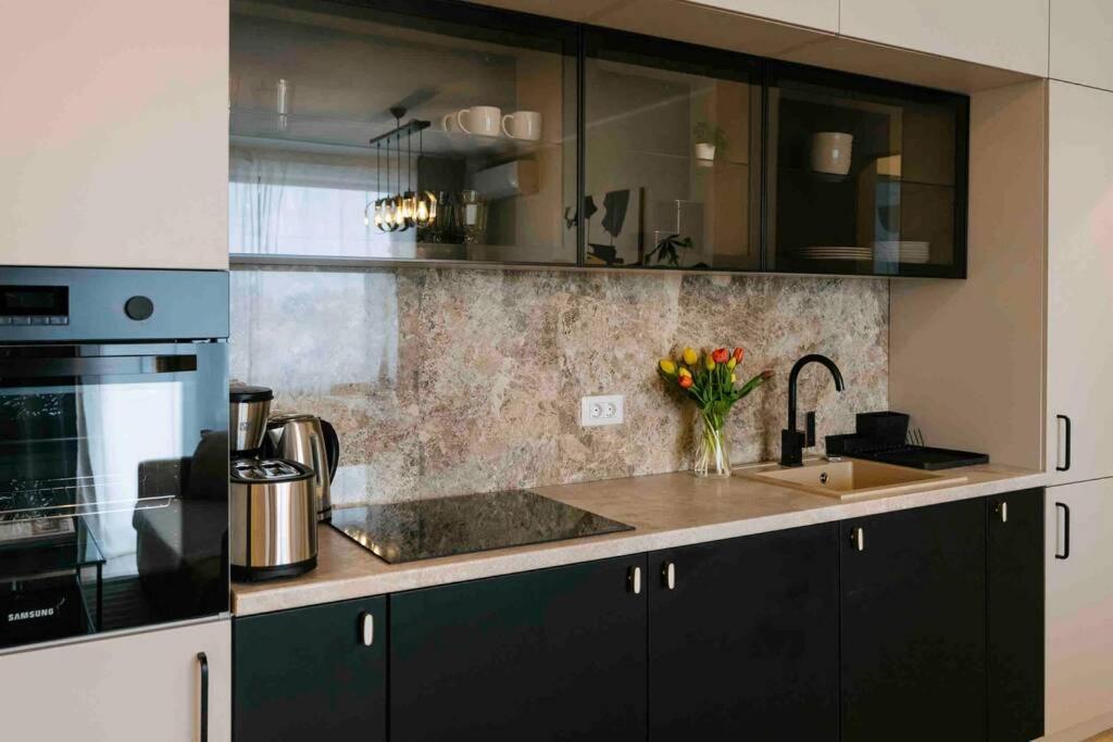 Sunny 2br Flat-top Location-amazing Views Bucureşti