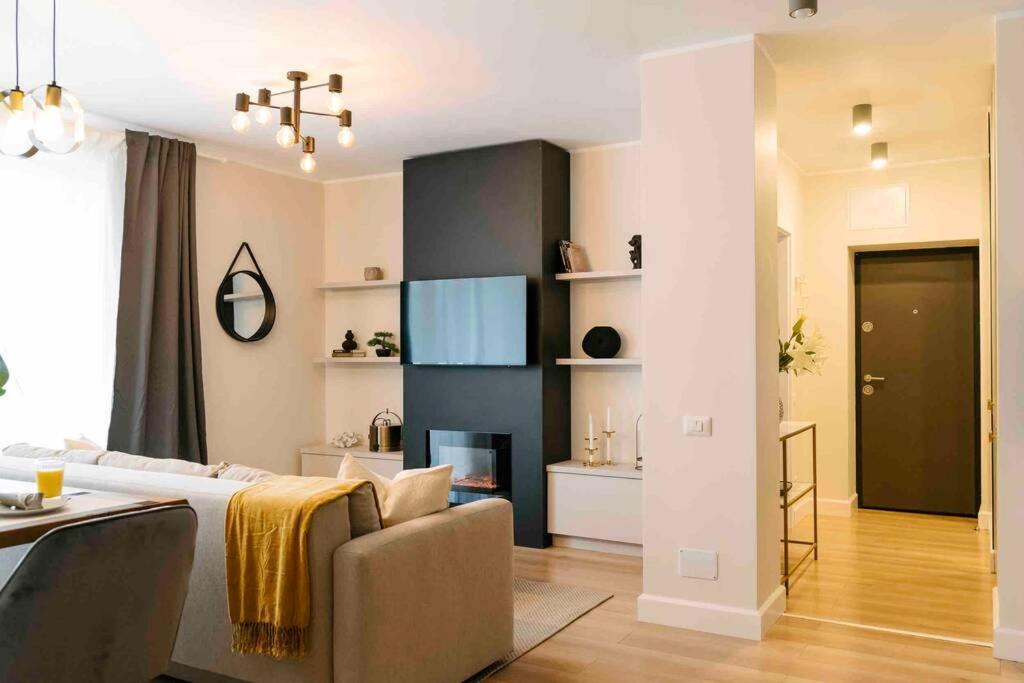Sunny 2br Flat-top Location-amazing Views Bucureşti