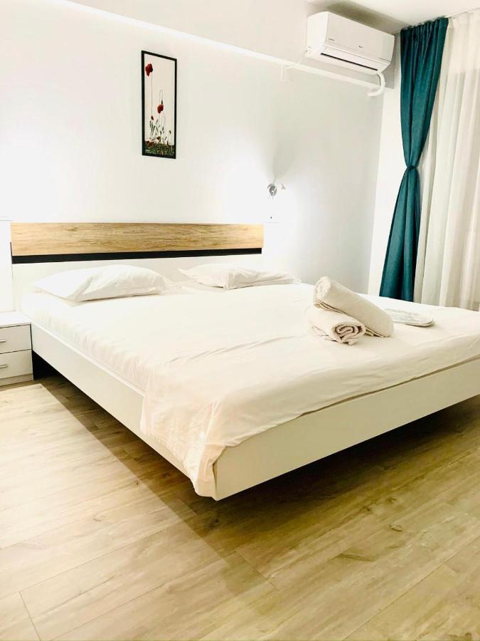 Apartment Dream 21 *