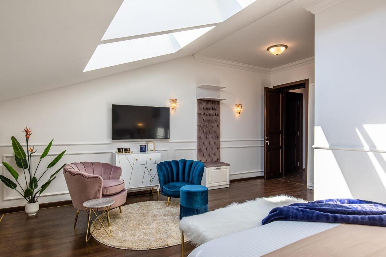 Holt Old Town One Bedroom Bucharest