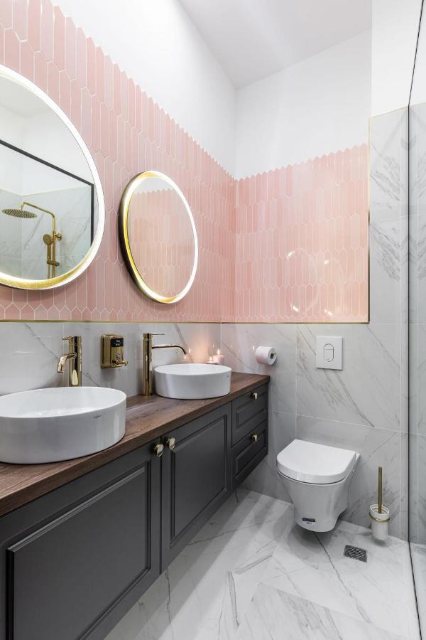 Holt Old Town Luxury Inn Bucharest