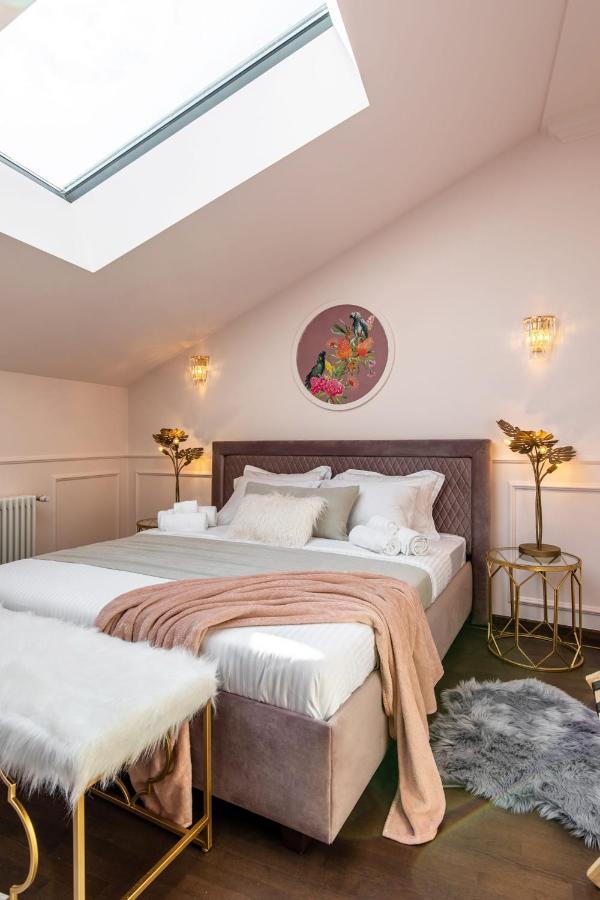 Holt Old Town Luxury Bucharest
