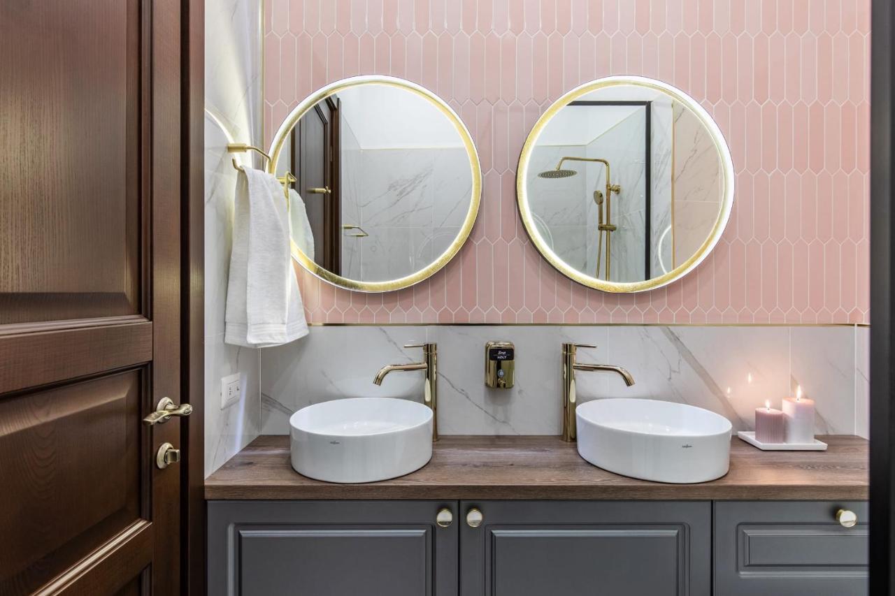Inn Holt Old Town Luxury 2*