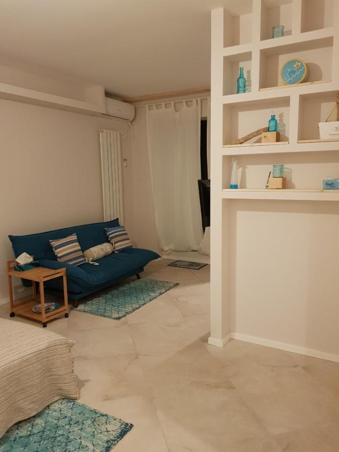 Marina Central Sunshine Studio Apartament Bucureşti