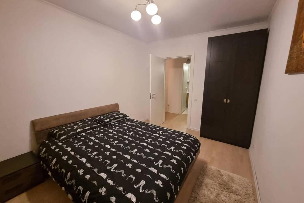 Park 5, 2 Bedroom Bucareste
