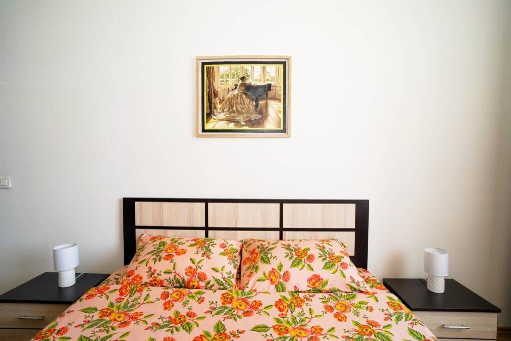 Apartment Sky Modern 1 Bedroom Apt W Free Parking Bucharest
