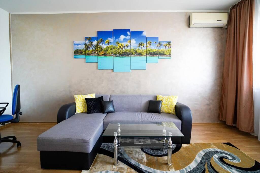 Apartment Sky Modern 1 Bedroom Apt W Free Parking