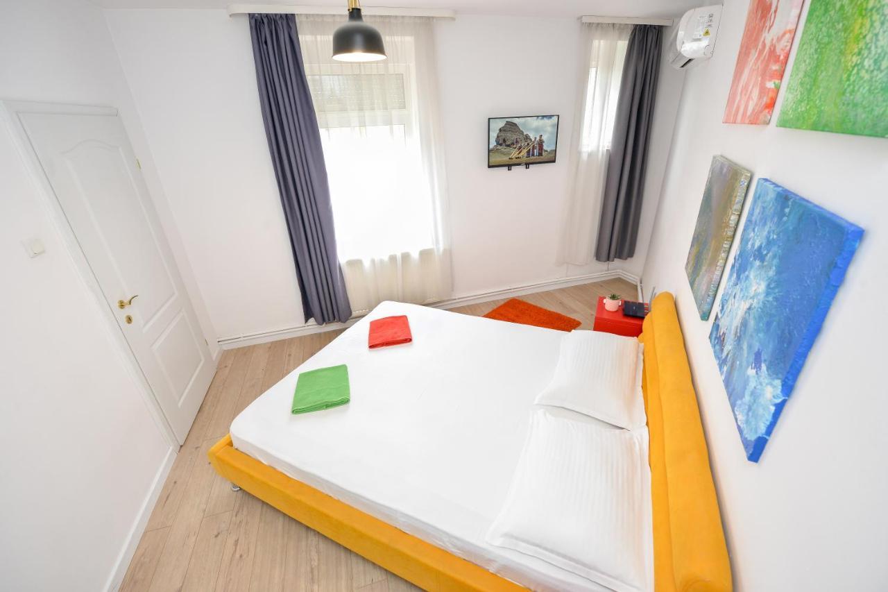Unirii Square Old Town Apartment *