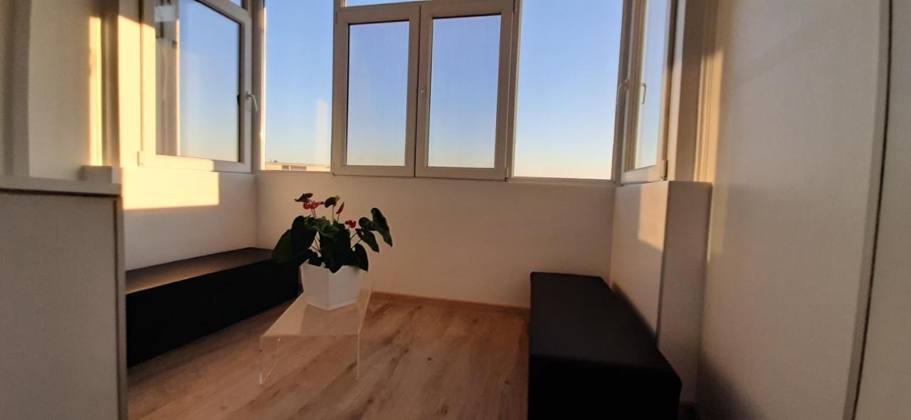 Roof Top Relax With A Splendid View * Bucureşti