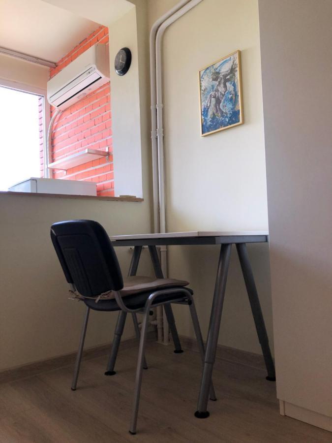Apartamento Le Garcon De Sara-simple,cosy,spatious Bucareste